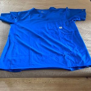 Carhartt scrub top